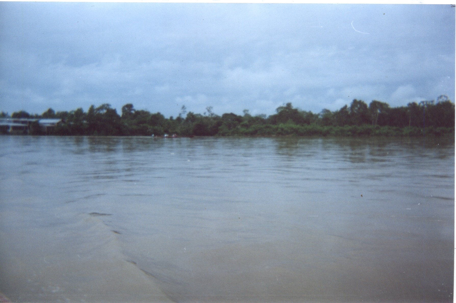 Río Putumayo a su paso por Puerto Asís